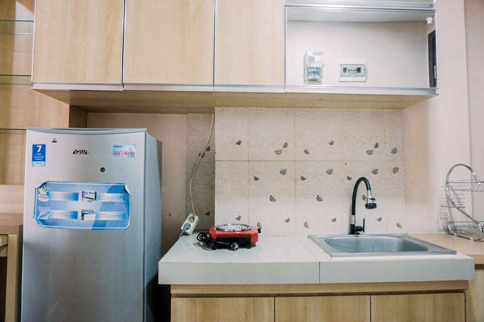 Studio | Private kitchen | Full-size fridge, stovetop