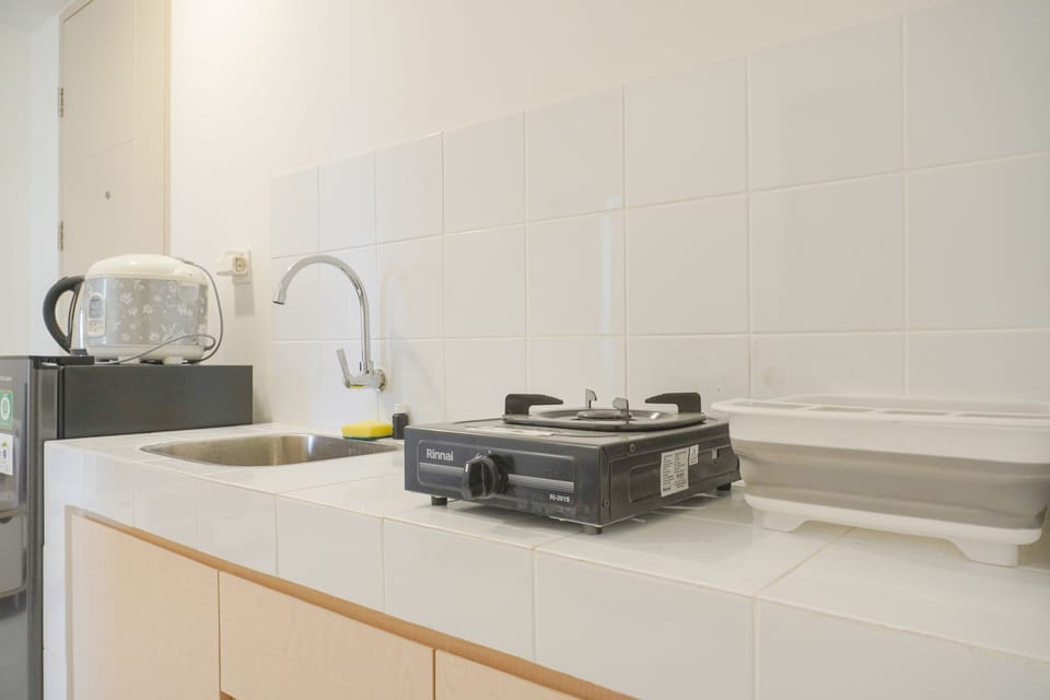 Apartment | Private kitchen | Full-size fridge, stovetop