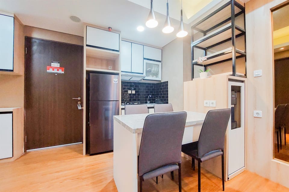 Apartment | Private kitchen | Full-size fridge, stovetop