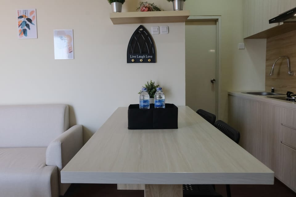 Apartment | Private kitchen | Full-size fridge, stovetop