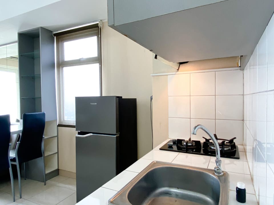Apartment | Private kitchen | Full-size fridge, stovetop