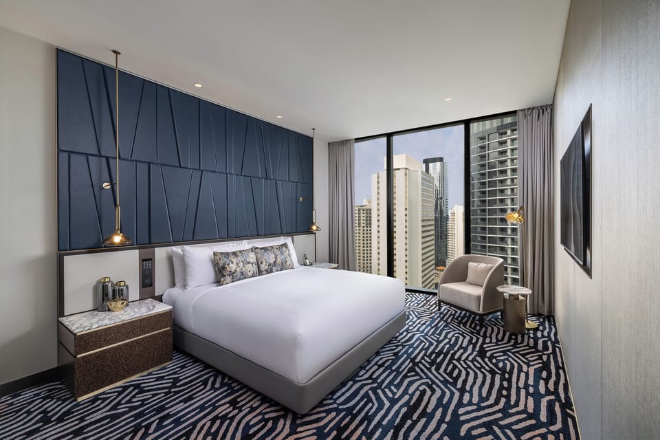 Skyline City Suite | Hypo-allergenic bedding available, in-room safe, laptop workspace