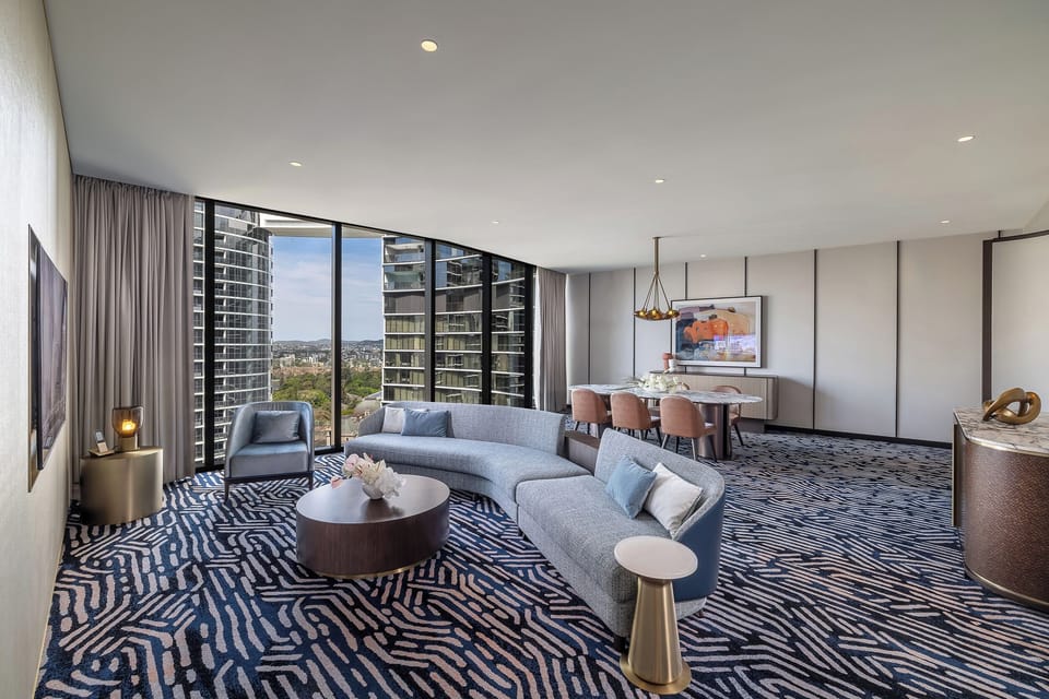 Skyline City Suite | Hypo-allergenic bedding available, in-room safe, laptop workspace