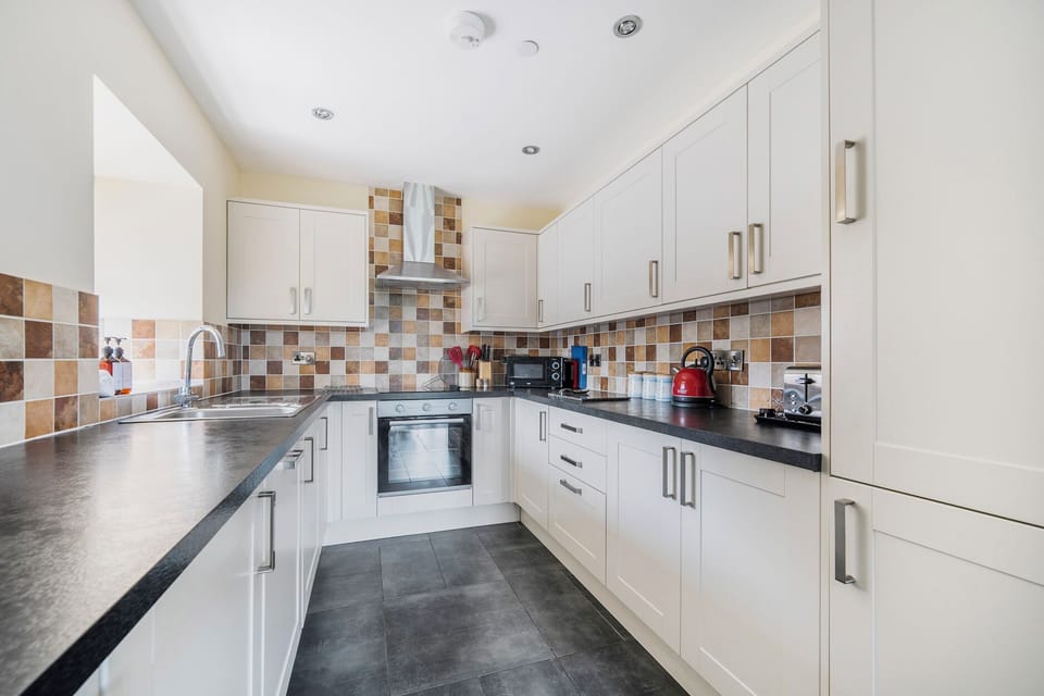 Fridge, dishwasher, electric kettle, toaster