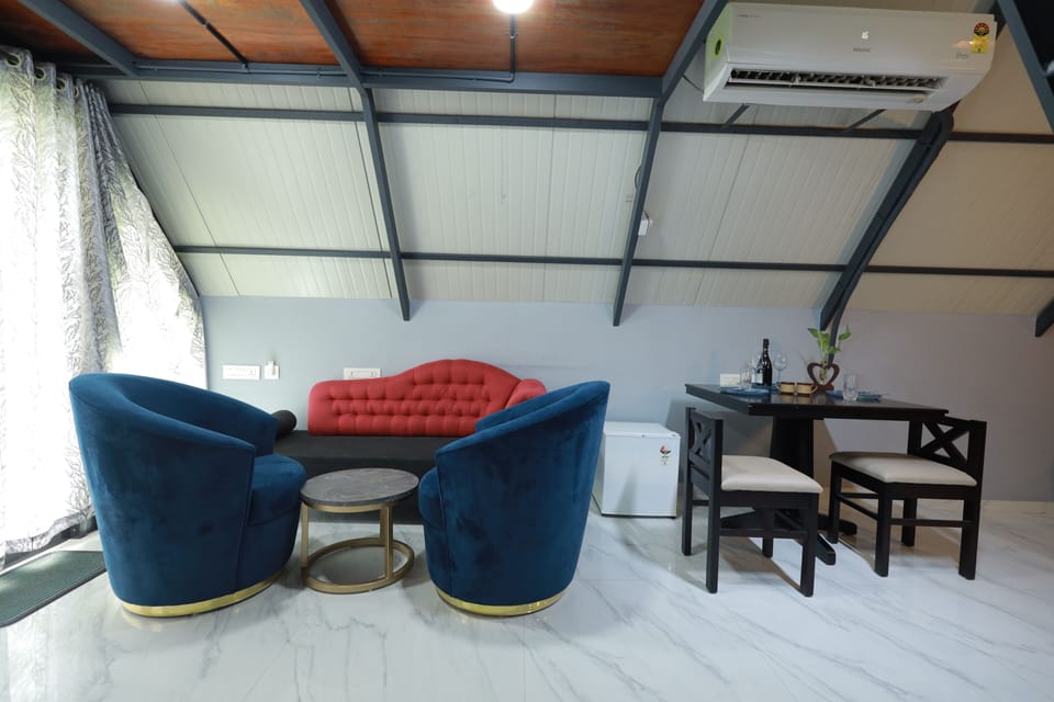 Family Suite, 2 Bedrooms, Bathtub, Mountain View | Iron/ironing board, free WiFi, bed sheets