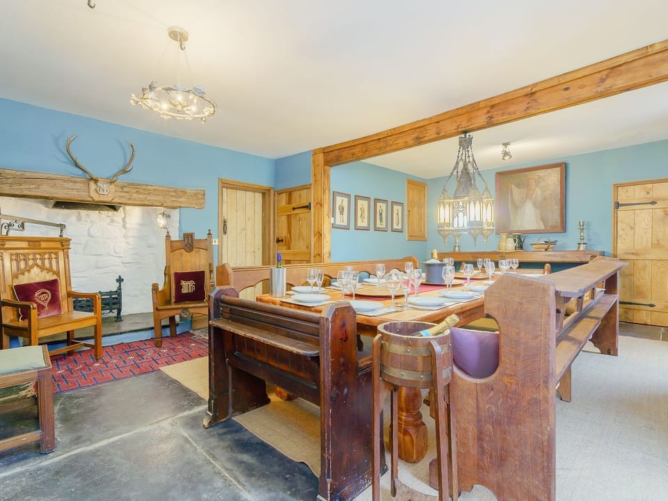 Cottage | Interior