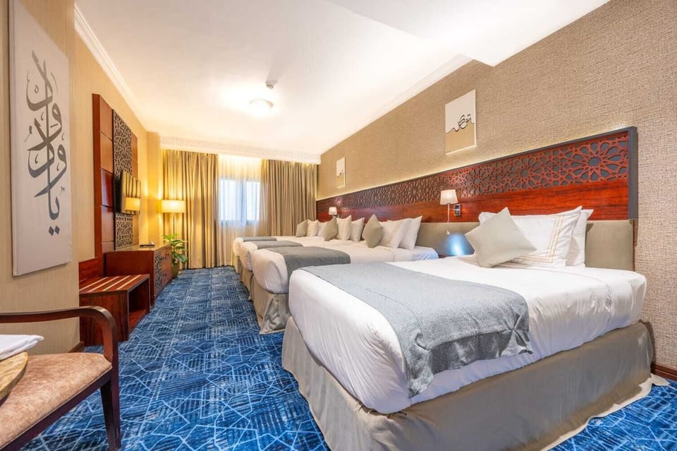 Quadruple Room | In-room safe, desk