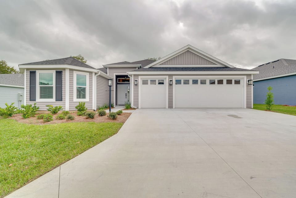House (3 Bedrooms) | Front of property