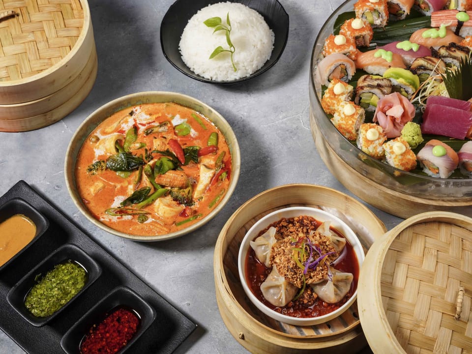 2 restaurants; breakfast, lunch, and dinner served