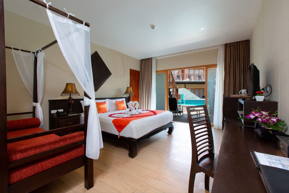 Deluxe Double Room with Pool Access | Hypo-allergenic bedding available, in-room safe, desk, laptop workspace