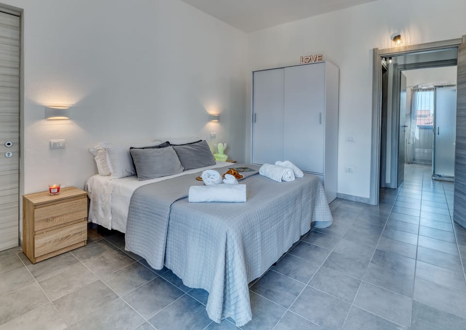 Standard Apartment | 1 bedroom, blackout drapes, iron/ironing board, free WiFi