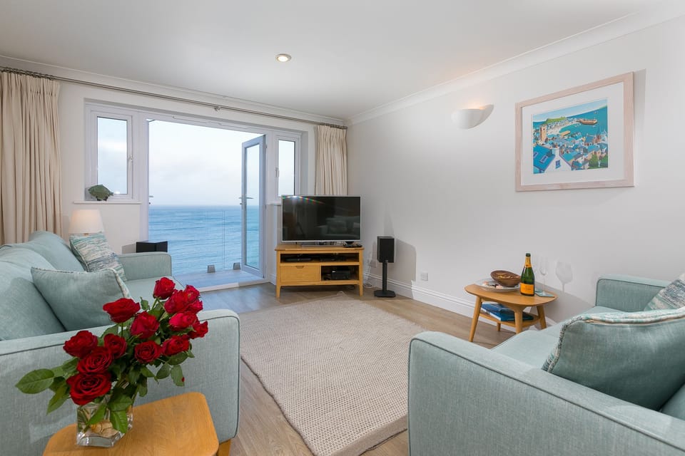 Cottage | Living area | Video-game console