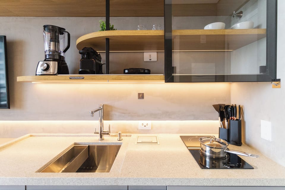 Deluxe Studio | Private kitchen | Full-size fridge, microwave, blender, cookware/dishes/utensils