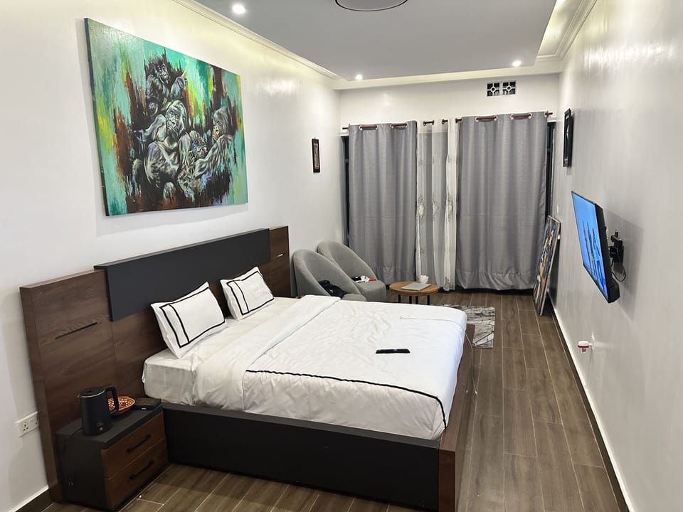 Executive Double Room | Memory foam beds, desk, laptop workspace, WiFi (free)