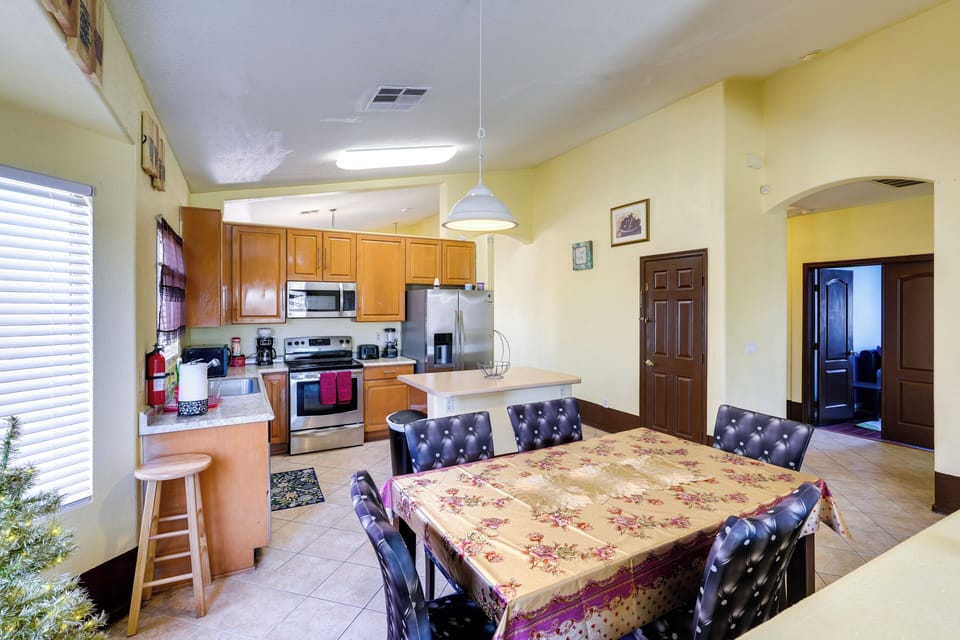 House (4 Bedrooms) | Interior