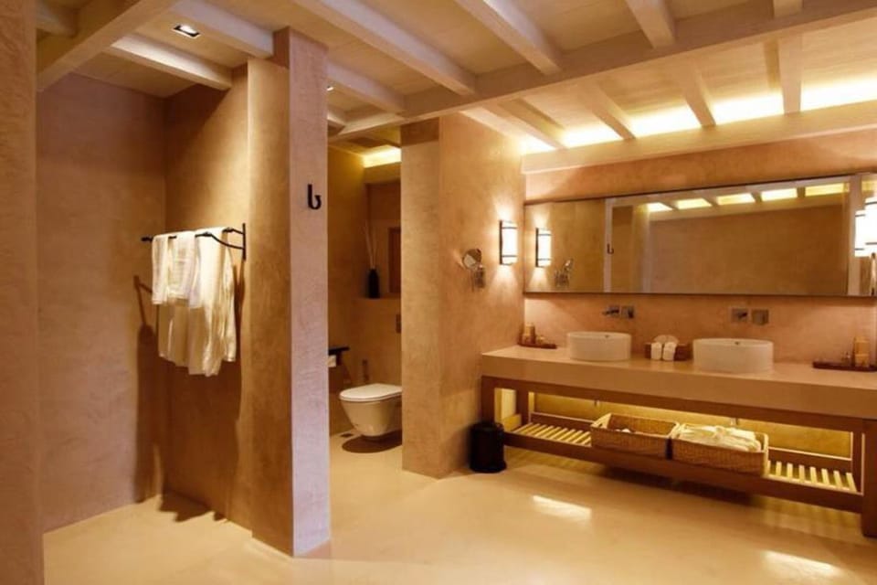 Valley view  | Bathroom | Free toiletries, hair dryer, bathrobes, slippers