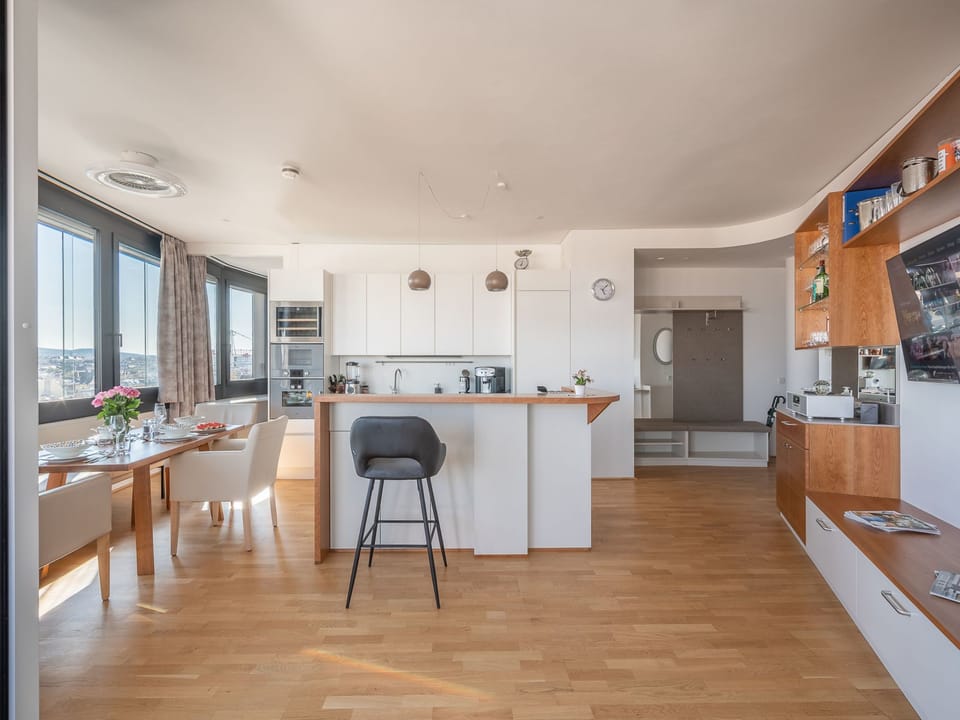 Skyflats Sun View Apartment in Vienna