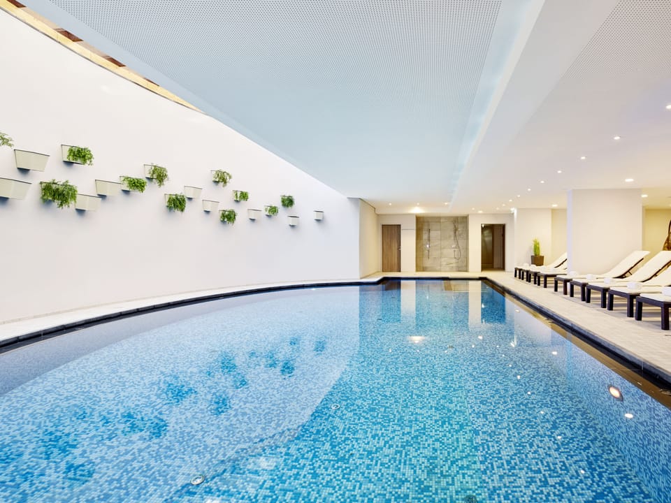 Pool Indoor