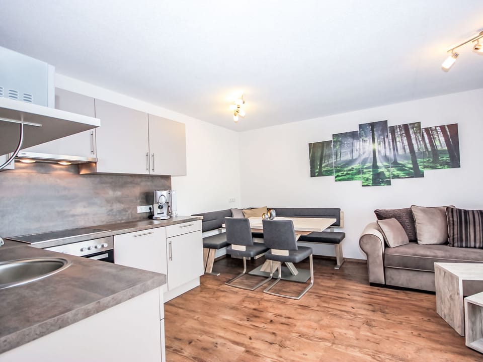 Kitchen / Dining Room