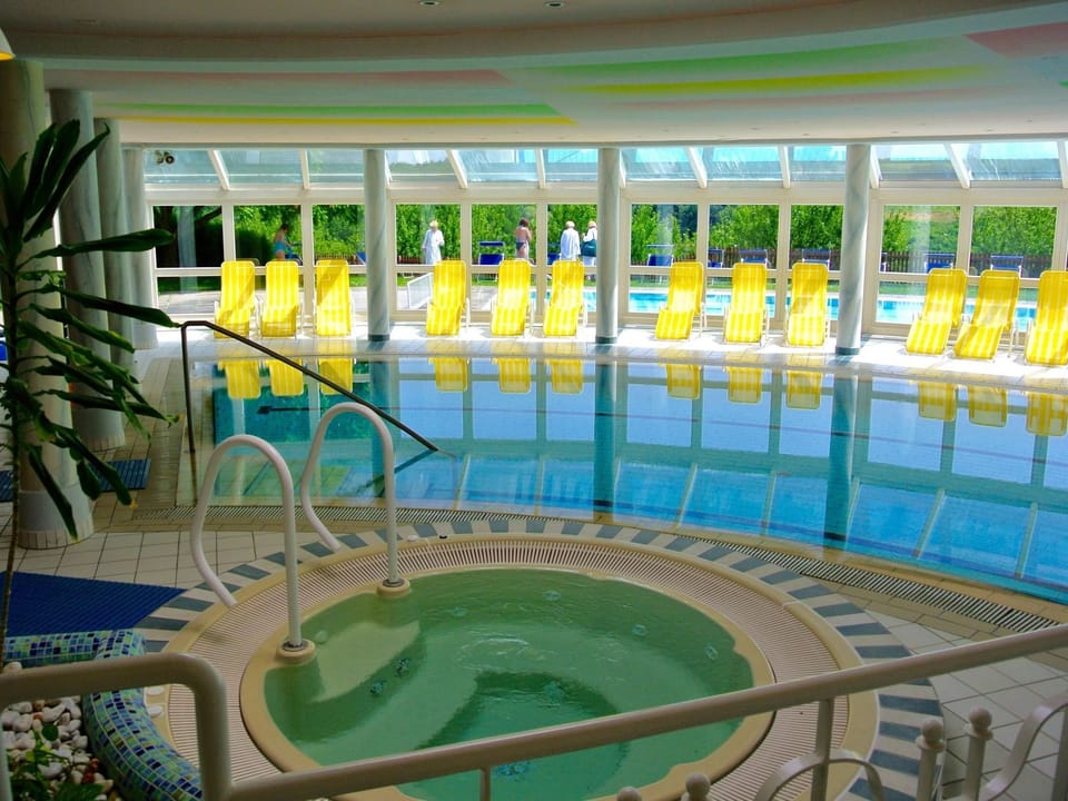 Pool Indoor
