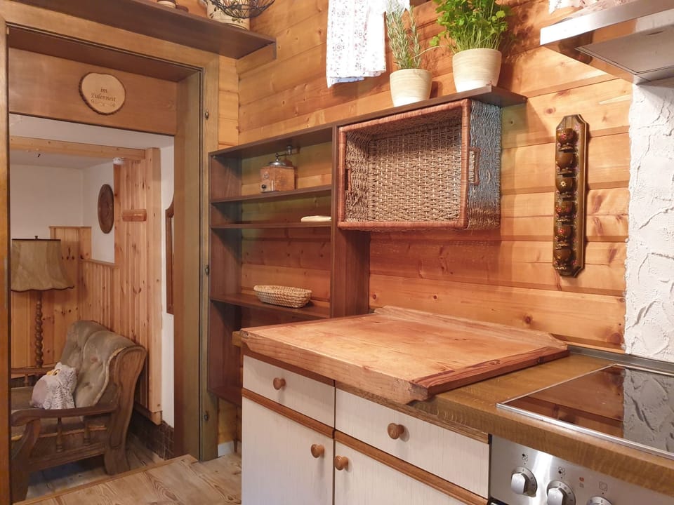 in Kliening mit Grill, Garten Apartment in Carinthia, Austria