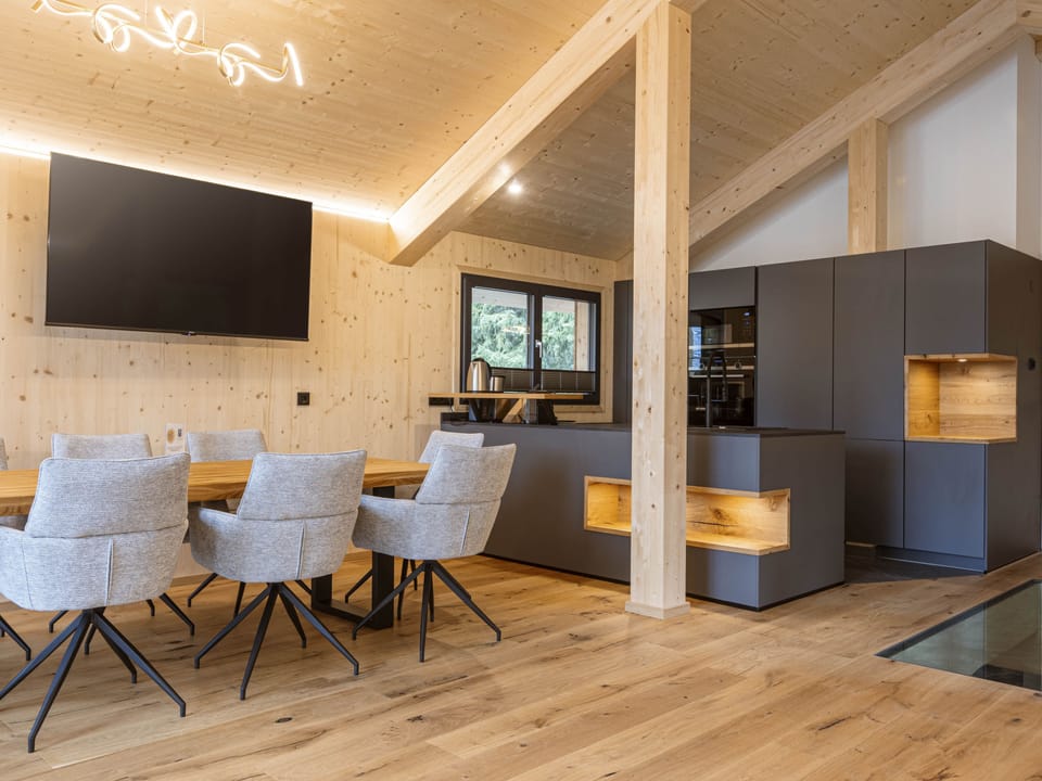 Kitchen / Dining Room