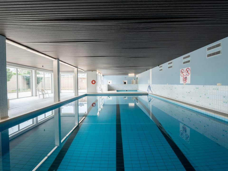 Pool Indoor