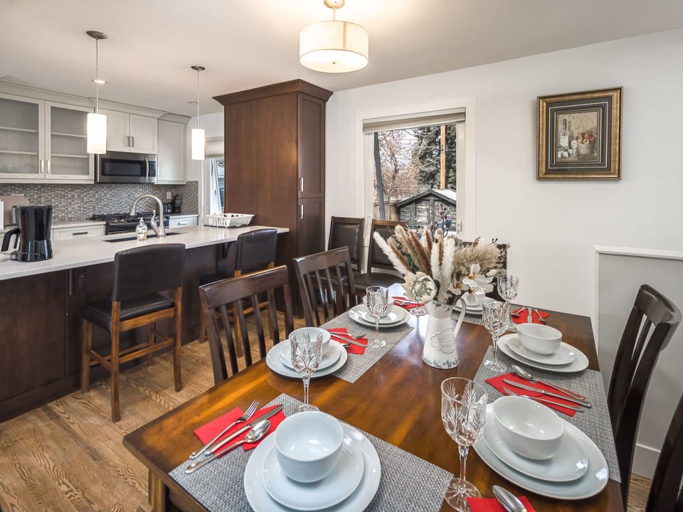 Kitchen / Dining Room