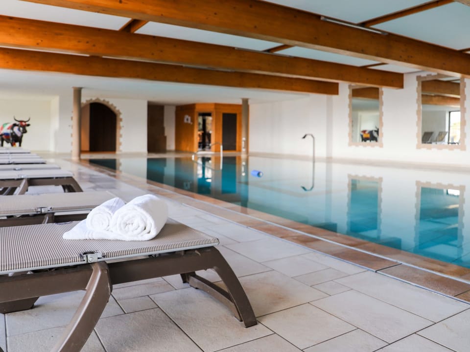 Pool Indoor