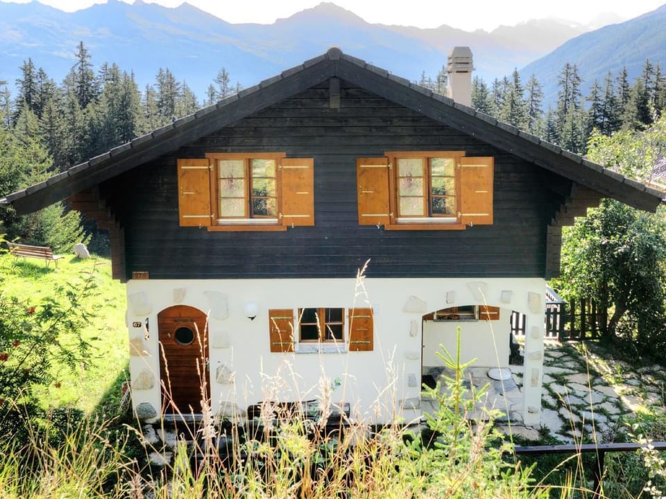 Chalet Altitude 1900 Vacation rental in Canton of Valais