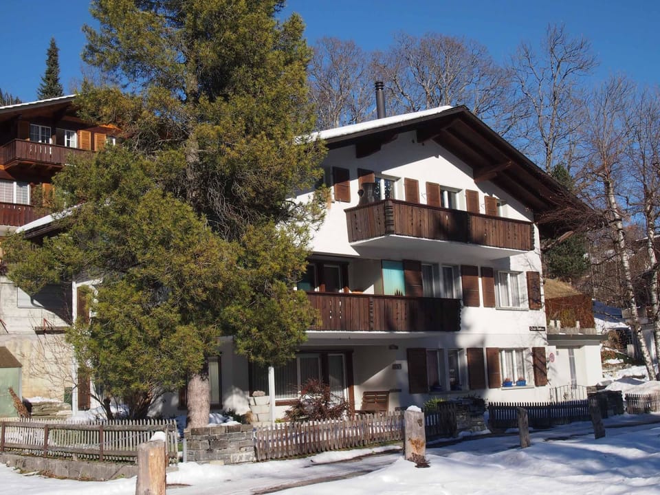 Kurhaus Appartement/Fewo, Dusche und Badewanne, 2 Schlafräume 3-Zimmerwohnung Apartment in Adelboden