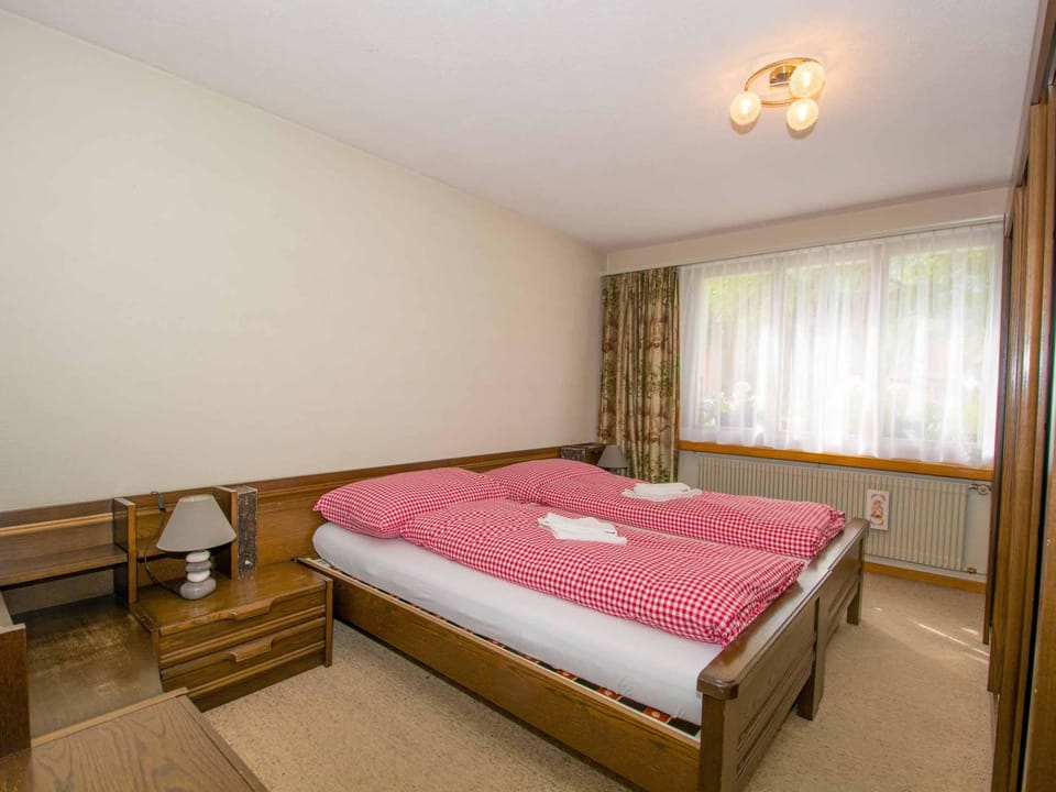 Kurhaus Appartement/Fewo, Dusche und Badewanne, 2 Schlafräume 3-Zimmerwohnung Apartment in Adelboden