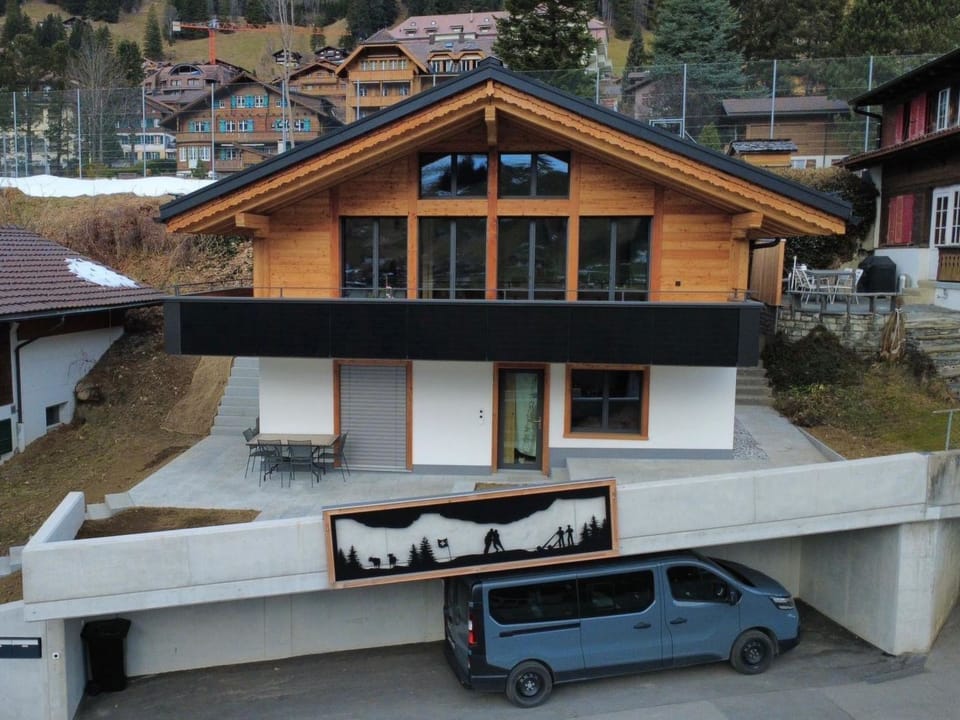 Haus Bettina Appartement/Fewo, Dusche, WC, 4 oder mehr Schlafräume Apartment in Adelboden