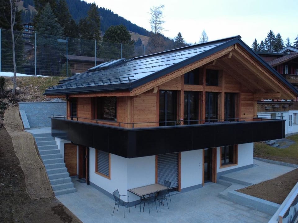 Haus Bettina Appartement/Fewo, Dusche, WC, 4 oder mehr Schlafräume Apartment in Adelboden
