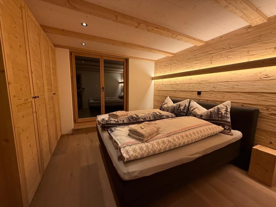 Haus Bettina Appartement/Fewo, Dusche, WC, 4 oder mehr Schlafräume Apartment in Adelboden