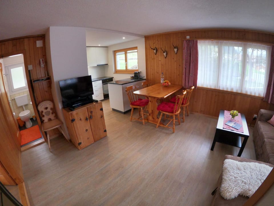 Lisa Appartement/Fewo, Dusche, WC, 2 Schlafräume 3-Zimmerwohnung Apartment in Adelboden