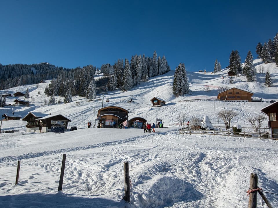 Chalet Sonne Appartement/Fewo, Dusche, WC, 2 Schlafräume 3-Zimmerwohnung Apartment in Adelboden