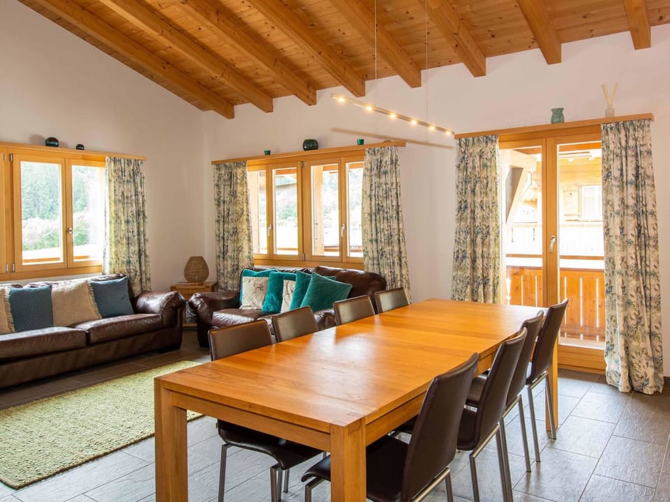Schützenrain DG Appartement/Fewo, Dusche und Bad, WC, 4 oder mehr Schlafräume Apartment in Adelboden