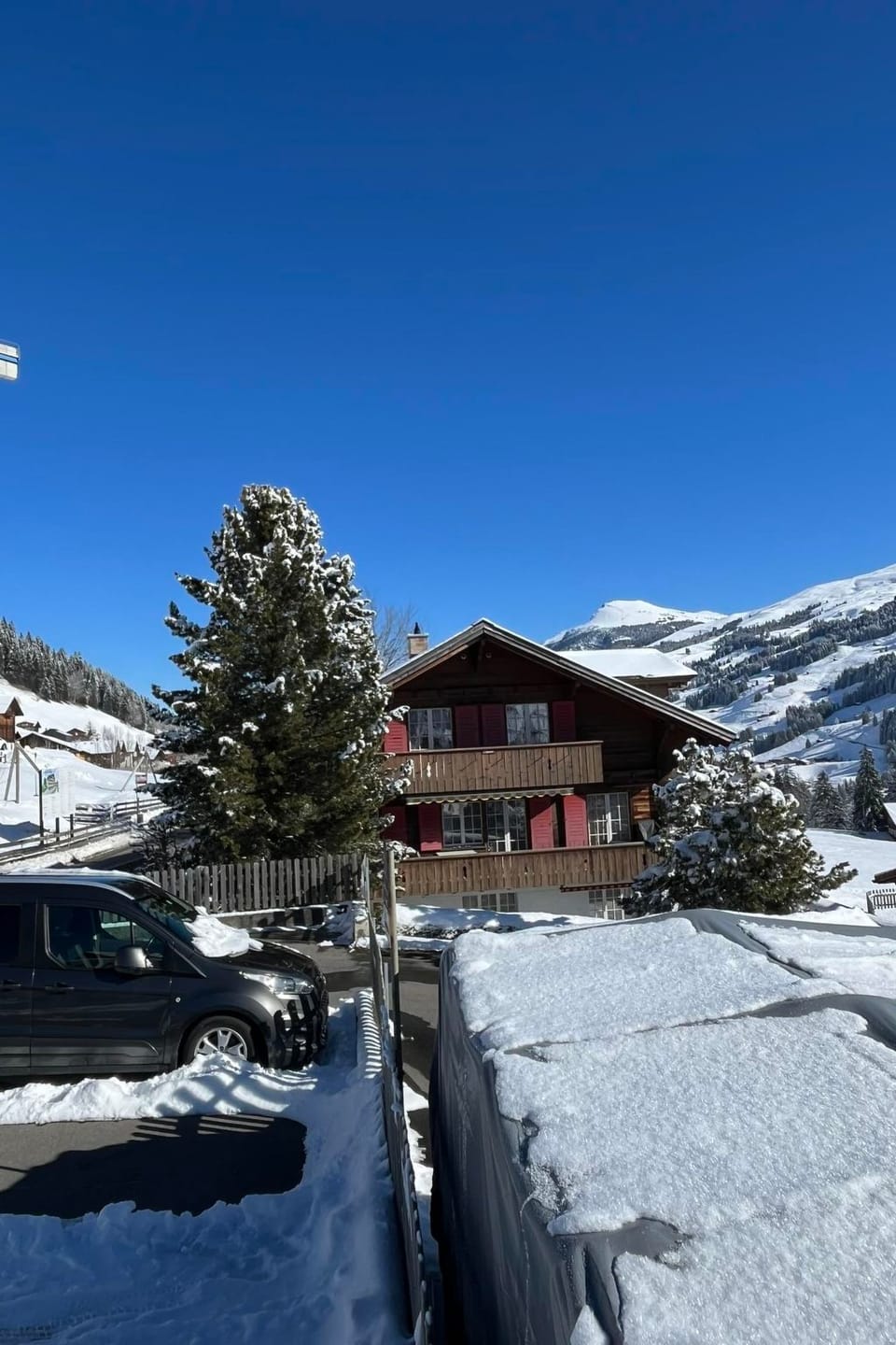 Chalet Sunneschy DG Appartement/Fewo, Dusche und Bad, WC, 2 Schlafräume Apartment in Adelboden
