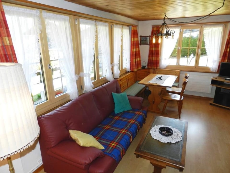 Bolgen Appartement/Fewo, Dusche oder Bad, WC 4-Bettwohnung Apartment in Saanen