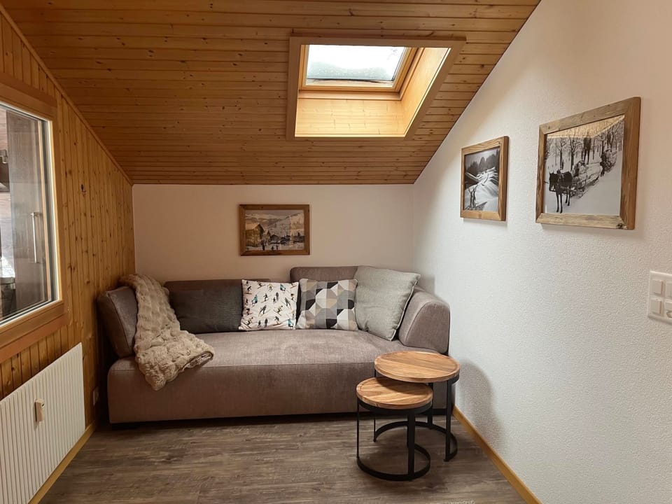 Chalet Waldchutz - Wohnung Anax Appartement/Fewo, Dusche, WC, 2 Schlafräume Apartment in Canton of Valais