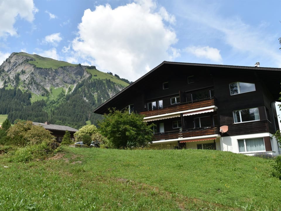 Aegertenstrasse 18 # 2 Appartement/Fewo, Dusche oder Bad, WC, 2 Schlafräume Apartment in Canton of Valais