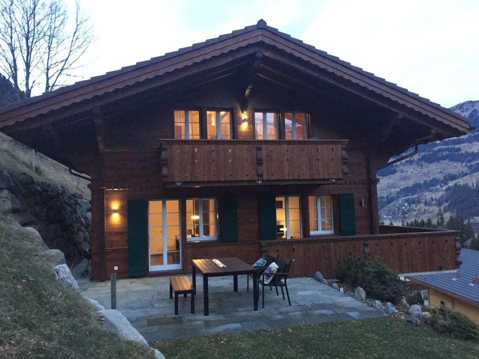 Lemberg Ferienhaus, Dusche und Bad, WC, 3 Schlafräume 6-Bett-Ferienhaus Apartment in Canton of Valais