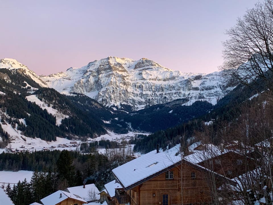 Lemberg Ferienhaus, Dusche und Bad, WC, 3 Schlafräume 6-Bett-Ferienhaus Apartment in Canton of Valais