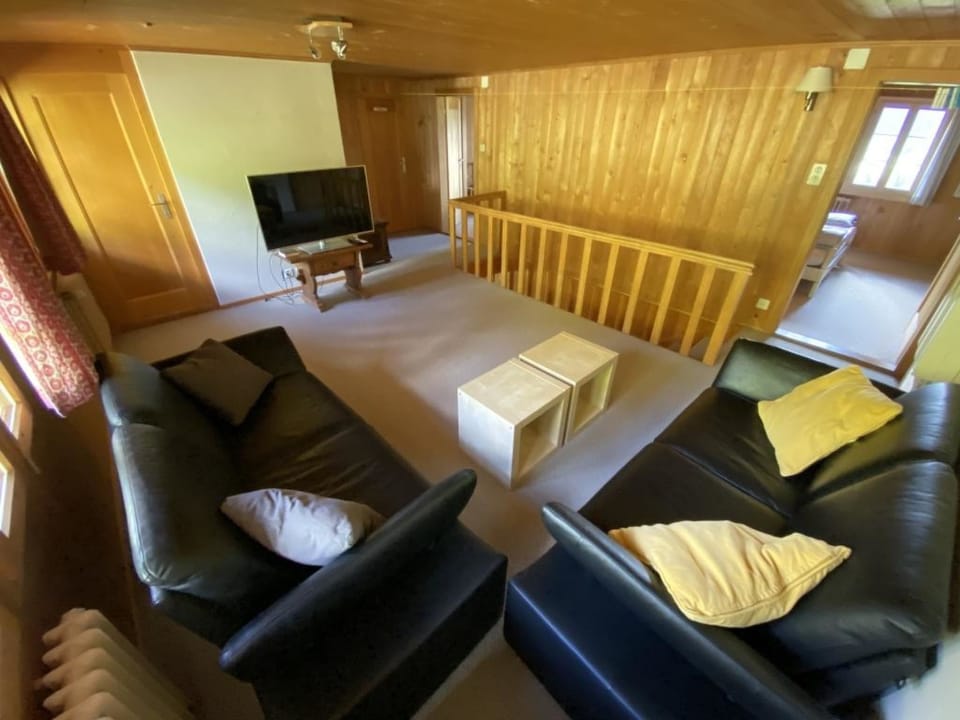 Sonnige Matte Appartement/Fewo, Dusche oder Bad, WC 8-Bettwohnung Apartment in Saanen