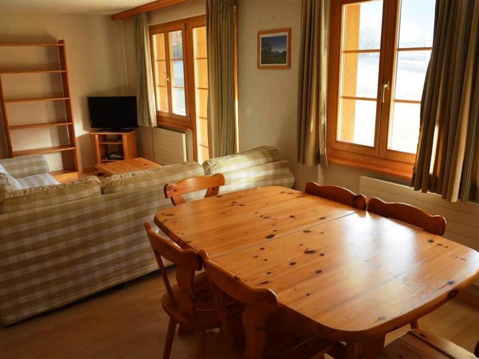 Jacqueline 2 Appartement/Fewo, Dusche oder Bad, WC 4-Bettwohnung Apartment in Saanen