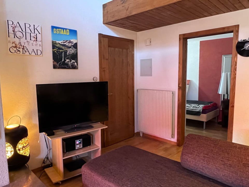 Chez-Nous Appartement/Fewo, Dusche oder Bad, WC 6-Bettwohnung Apartment in Saanen