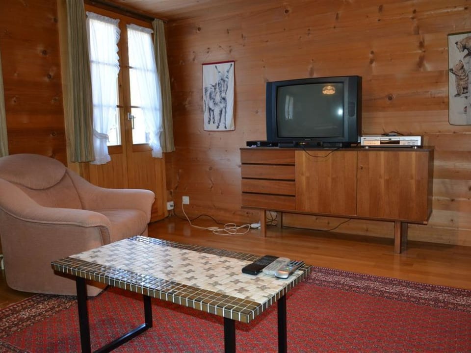 Lydia Appartement/Fewo, Dusche oder Bad, WC 7-Bettwohnung Apartment in Saanen