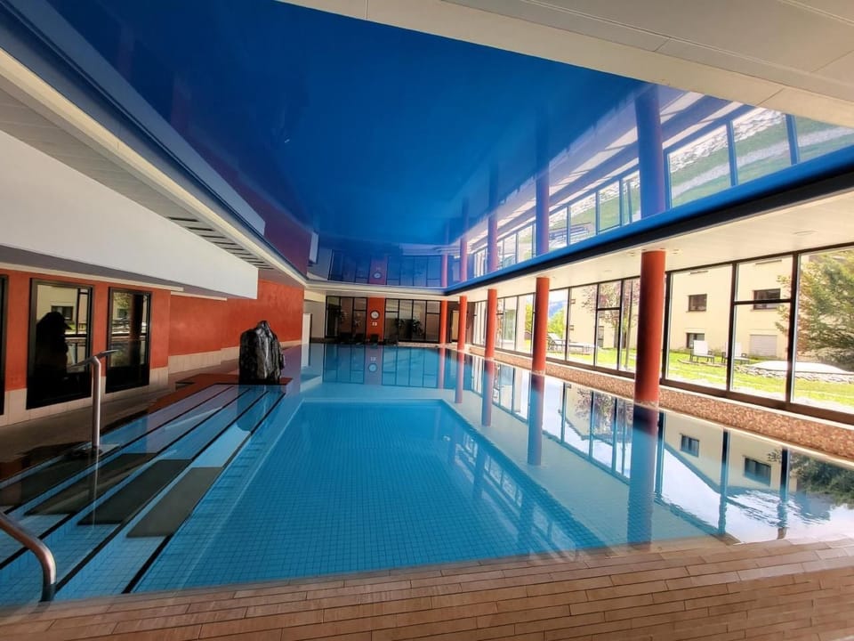 Pool Indoor