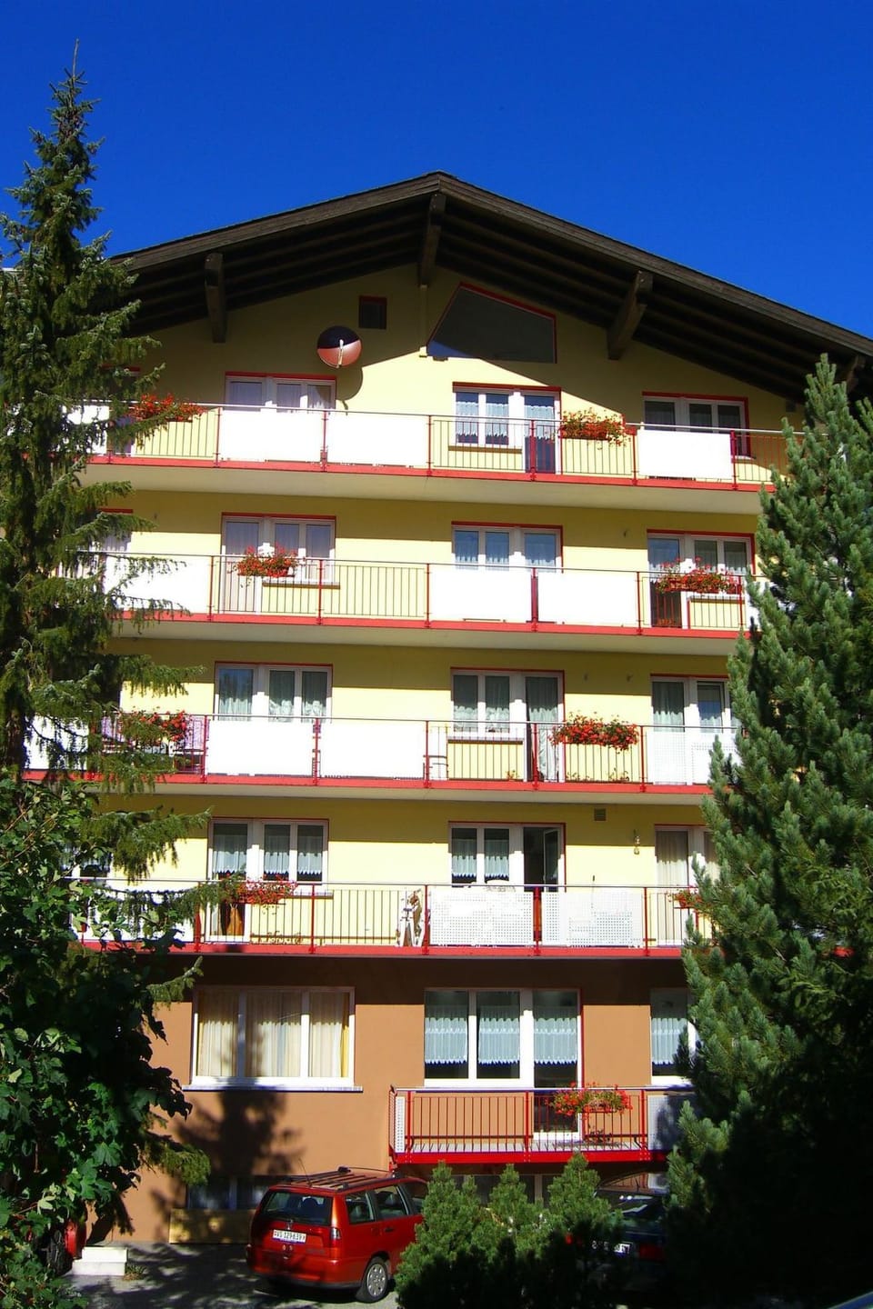 Haus Aurora Appartement/Fewo 8-Bettwohnung Laggin Apartment in Canton of Valais